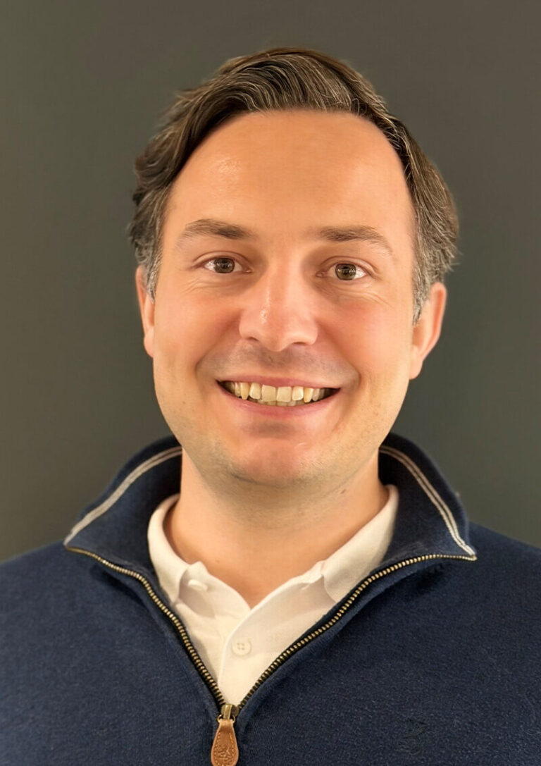 Martin-768x1087 Amund Melgaard